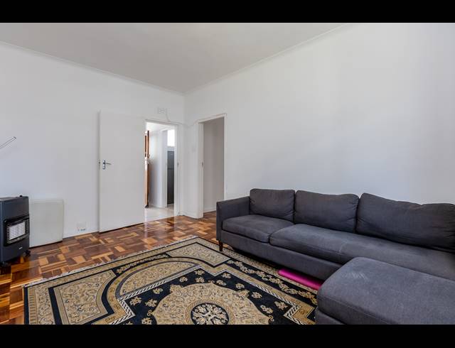 1 BEDROOM APARTMENT TO LET IN CLAREMONT UPPER